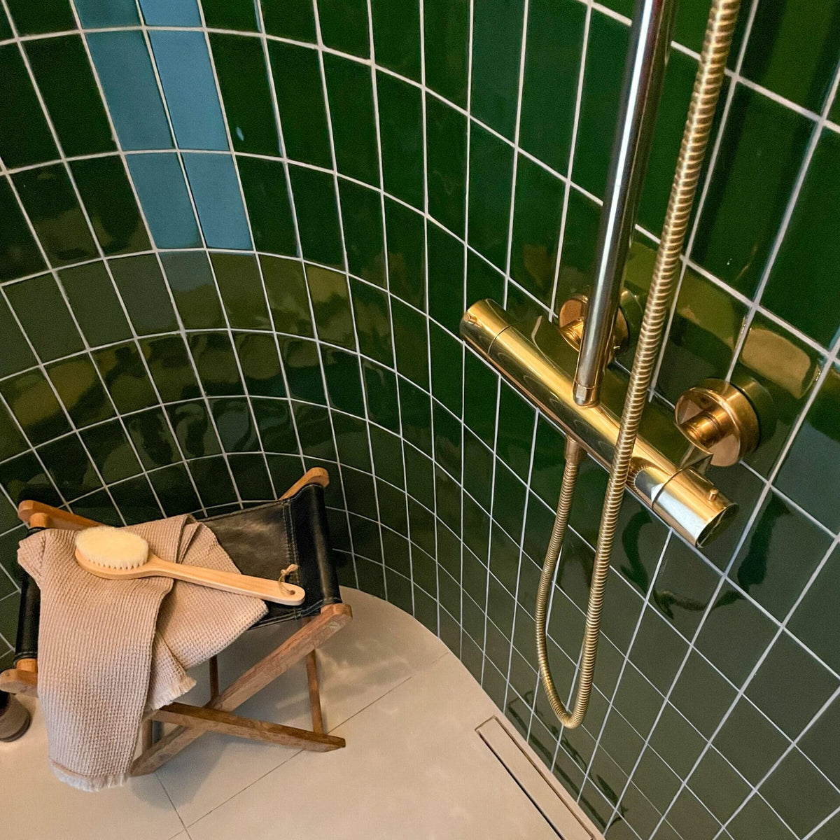Grønne vintage XB vægfliser i rektangulære former