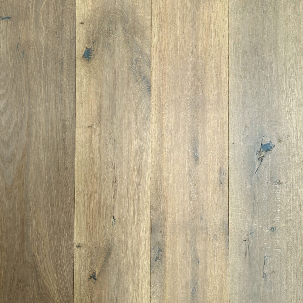 OUTLET Eg Plankegulv Antique, mat lak (24,536 m2)