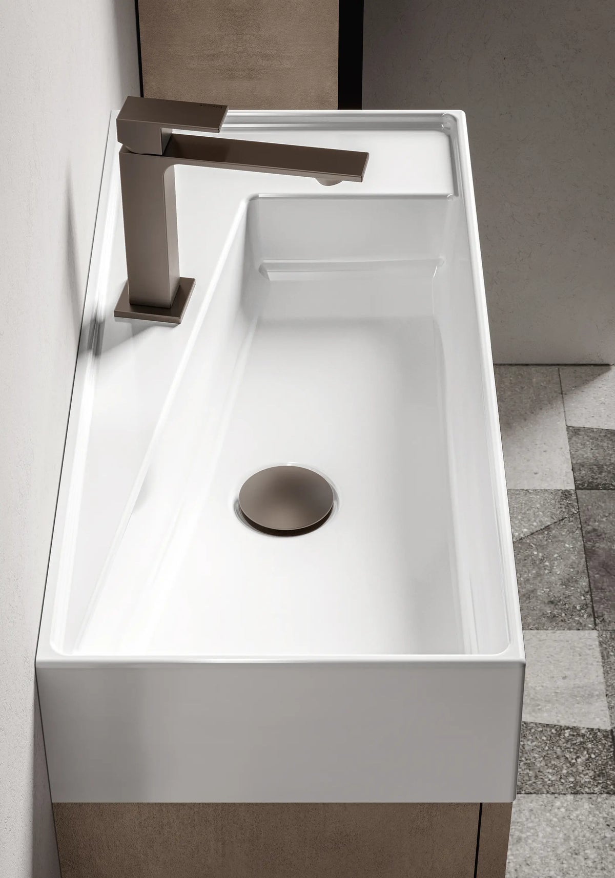 OUTLET - Milano 60 cm Verde Muschio - J-Greb Børstet Stål - Med Opbevaringsrum