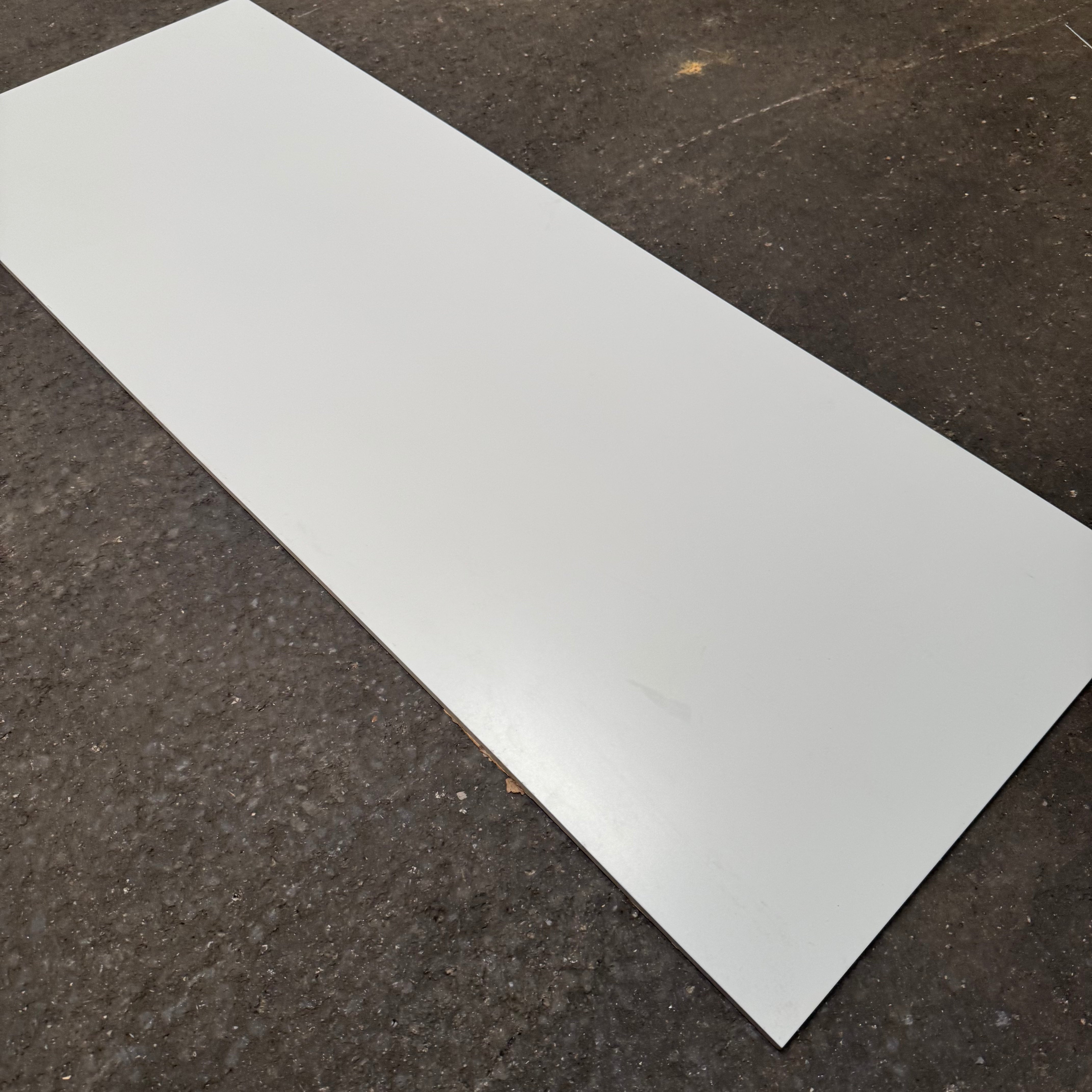 OUTLET - Hvid mat vægflise - 45 x 120 cm (12,83 m2)