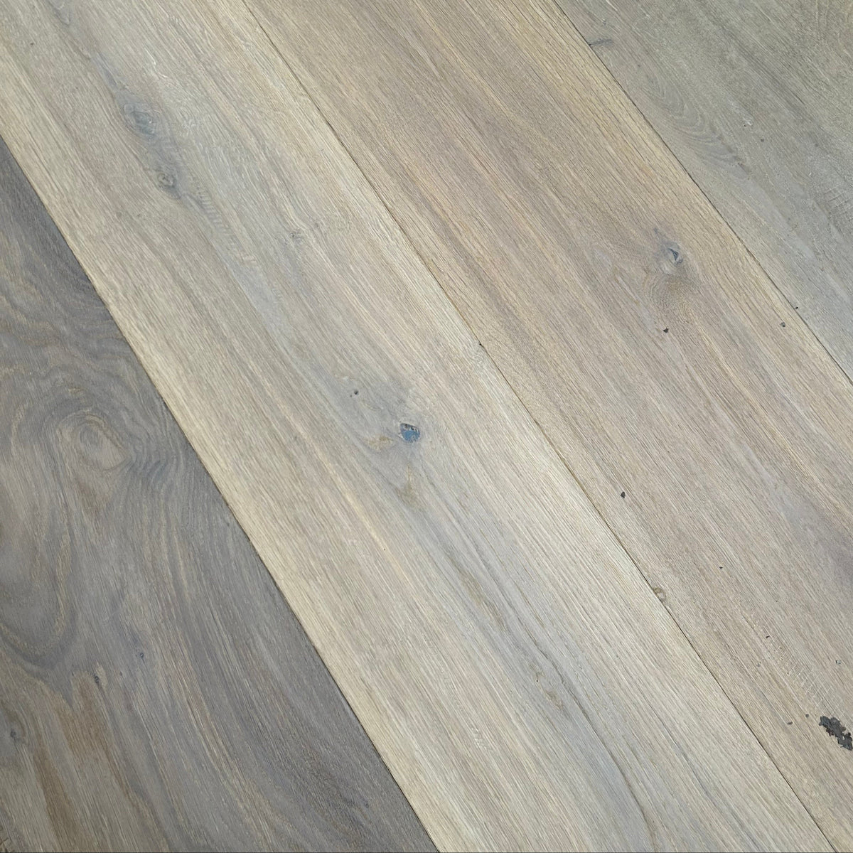 OUTLET Eg Plankegulv Antique, mat lak (24,536 m2)