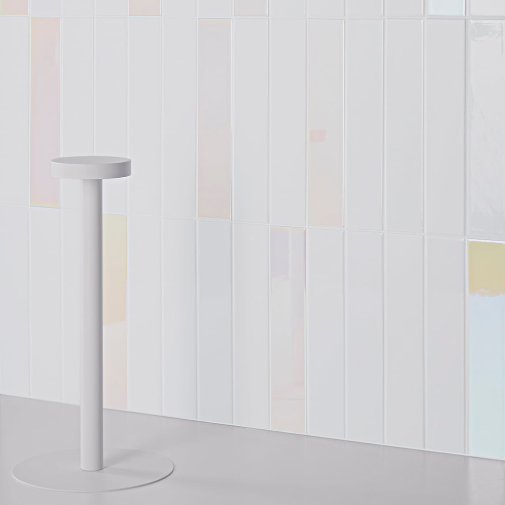 Hologram flisen i farven Unicorn med overfladen hologram