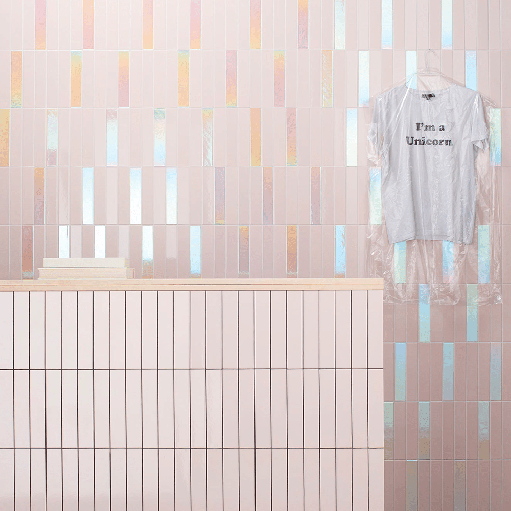 Hologram flisen i farven Unicorn med Hologram overflade
