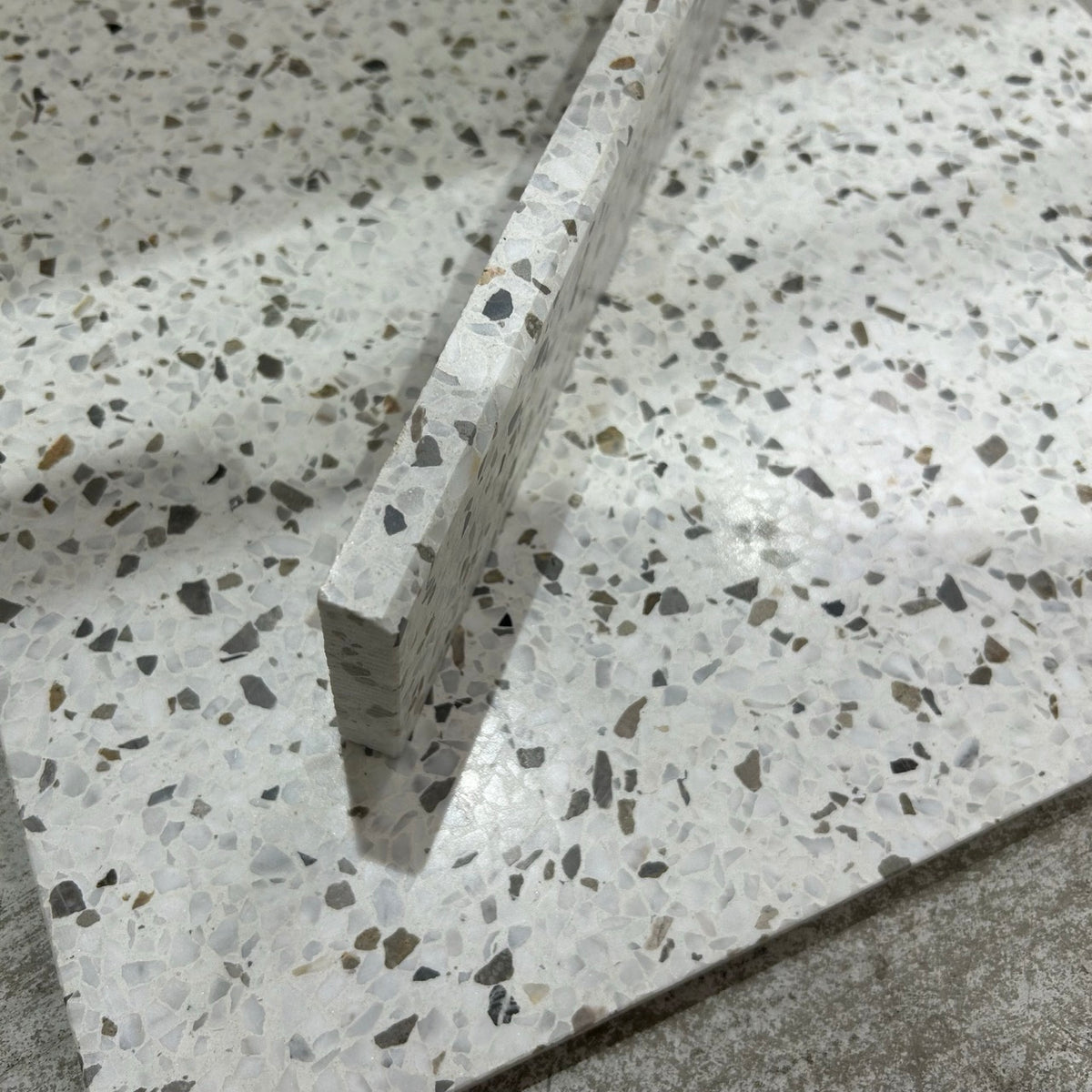 Terrazzo 1803 – 7,5 x 40 cm Sokkelkant